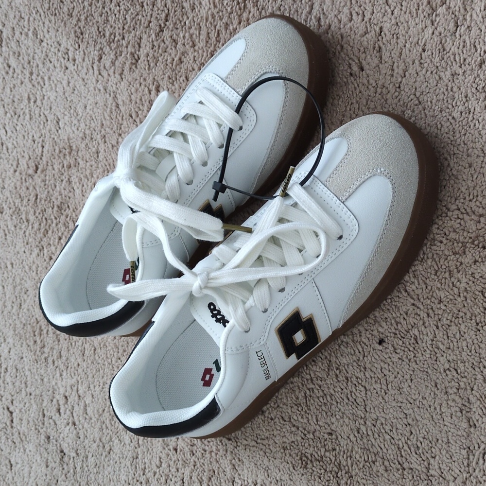 Lotto Women's Brasil Select, Size 9.5
